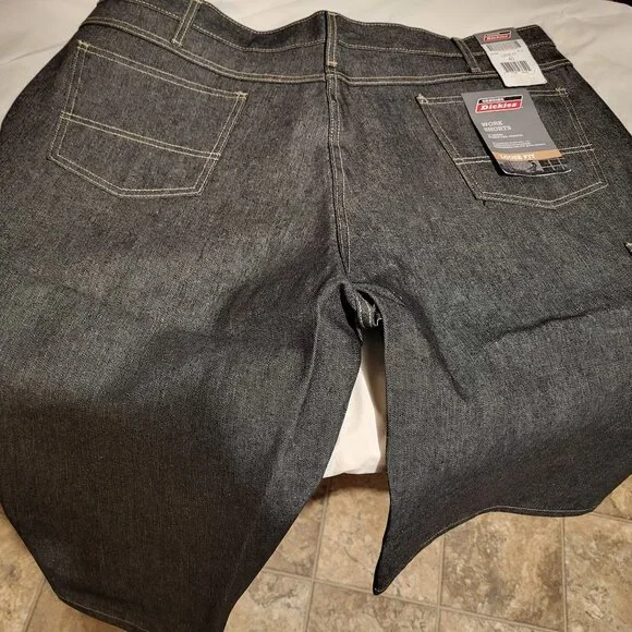 NEW Dickies Denim Men's Loose Fit Multi-Use Pocket Work Shorts, 15" - Picture 3 of 4